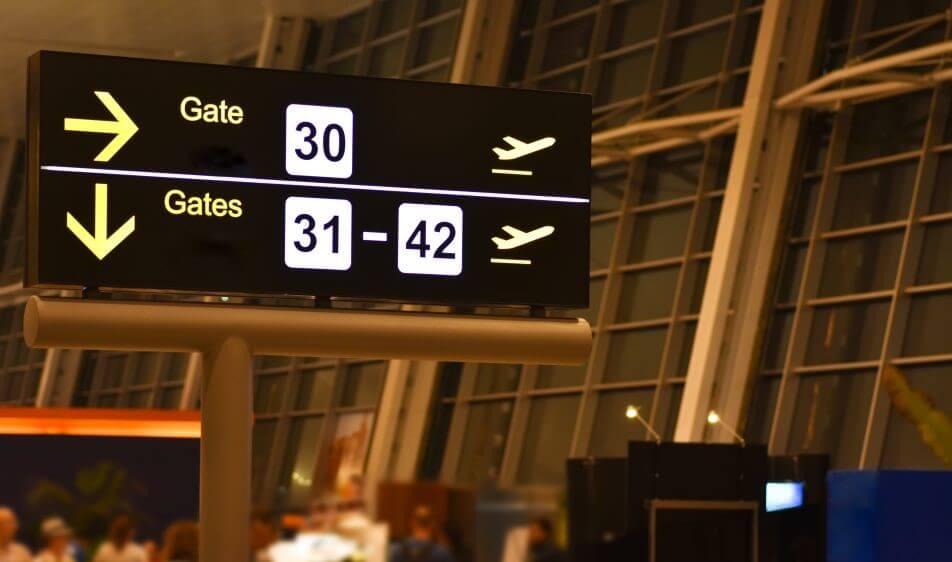 señales informativas aeropuerto