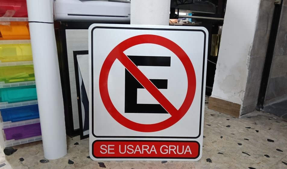 como unir la señaletica y marca